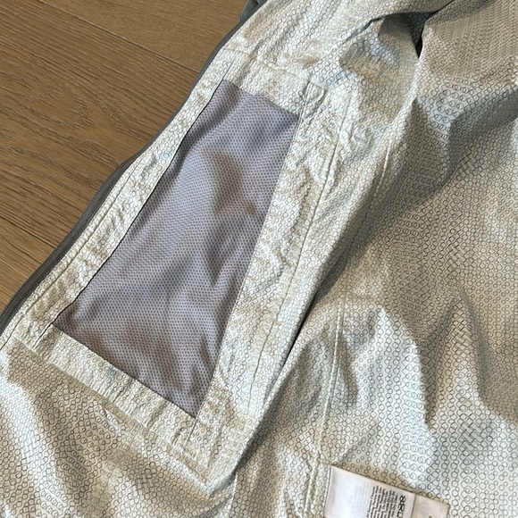 Eddie Bauer “365 WeatherEdge Plus” Raincoat - Picture 15 of 15